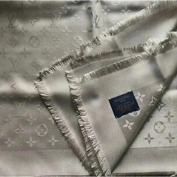 Louis Vuitton VERONE Shawl - Picture 1 of 4